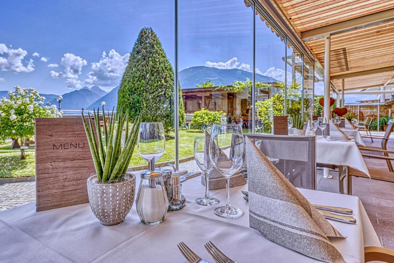 Hotel Stefanie Тироло Экстерьер фото