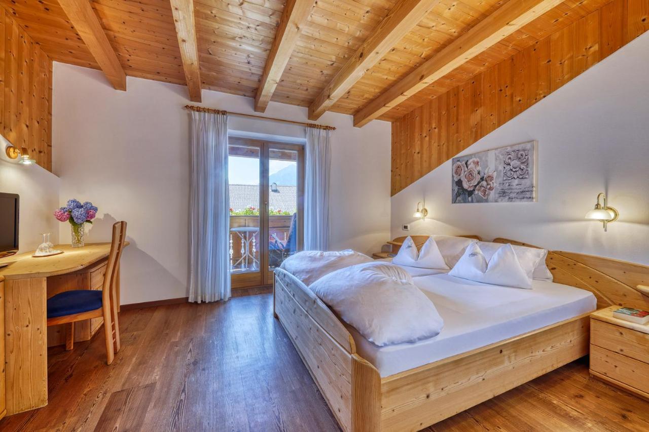 Hotel Stefanie Тироло Экстерьер фото