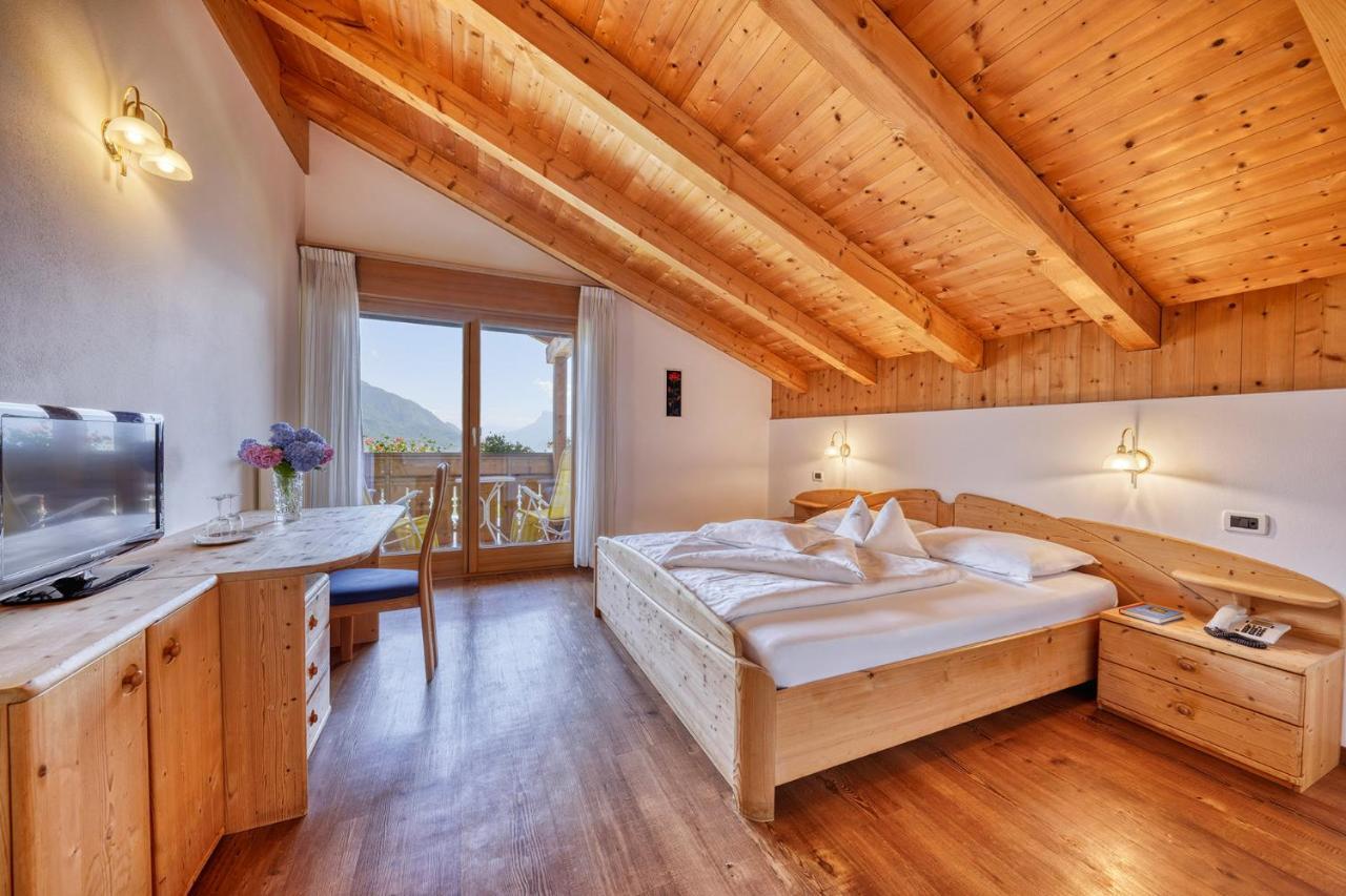 Hotel Stefanie Тироло Экстерьер фото